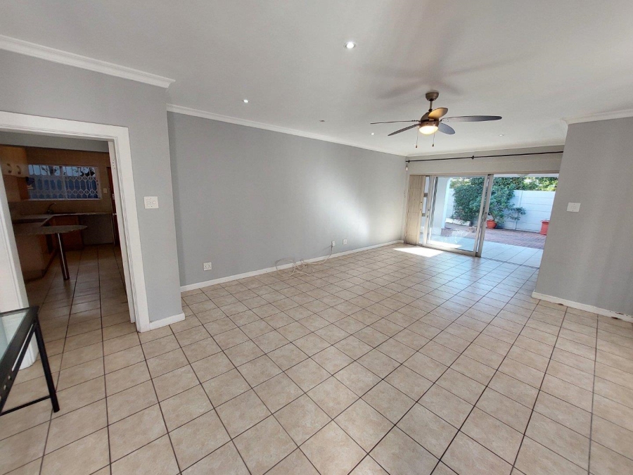 To Let 4 Bedroom Property for Rent in Claremont Western Cape